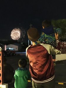 HAPPY NEW YEAR 花火の写真