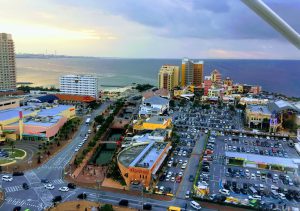 アメリカンヴィレッジの観覧車からの眺望