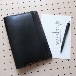 B6情報カードケース商品画像000：B6サイズの情報カードケースです。左右15枚づつ計30枚の収納が可能です。