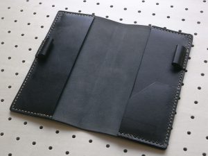 ほぼ日手帳weeksカバー商品画像004:開いた時の内側の画像です。