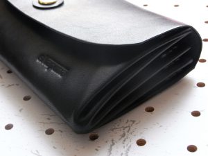 蛇腹ロングウォレットlw001商品画像005：サイドの蛇腹部分のアップ画像です。