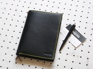 ノートカバー（B6）商品画像010：シンプルなノートカバーです。