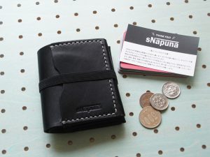 スナップミニウォレット商品画像001:スナップウォレットの「スナップ」は「sNapuna」の「sNap」です。