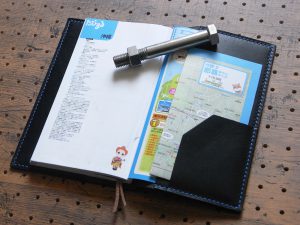 たびまるカバー商品画像007:最後のページを開いた時の画像です。切り離したMAPを収納できるように、ポケットを用意しています。