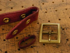 ベルト（30mm・真鍮バックル）商品画像008：バックルとベルトループは取り外しができます。3cm用のバックルであればお好きなものと交換も可能です。