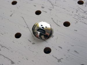 シーサーミニコンチョ商品画像001:少し引いてみるとこんな感じです。