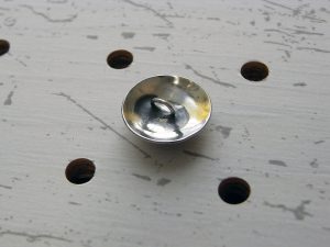 シーサーミニコンチョ商品画像002:裏面の画像です。