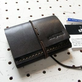 ミニマムウォレット商品画像000：とことん小型を追求した財布です。