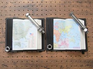 デイリーコンサイス英和・和英辞典カバー(ハンディータイプ)商品画像011:英和カバーとの比較画像です。左が英和カバーで右が英和・和英カバーです。