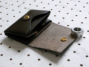 キャッシュレス財布(ボタン仕様)商品画像005:開いた時の画像です。