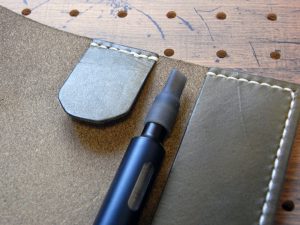 プルームテックプラスケース（Lサイズ）商品画像007：マウスピースを含めて約16.5cmの長さに対応しています