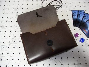 デッキケースXL(ローダー対応&50mm厚収納対応)商品画像002:開いた時の写真です