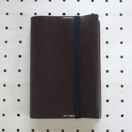 文庫本カバー（フリーサイズ※A6規格）商品画像000：フリーサイズなので厚さに関係なく収納できます