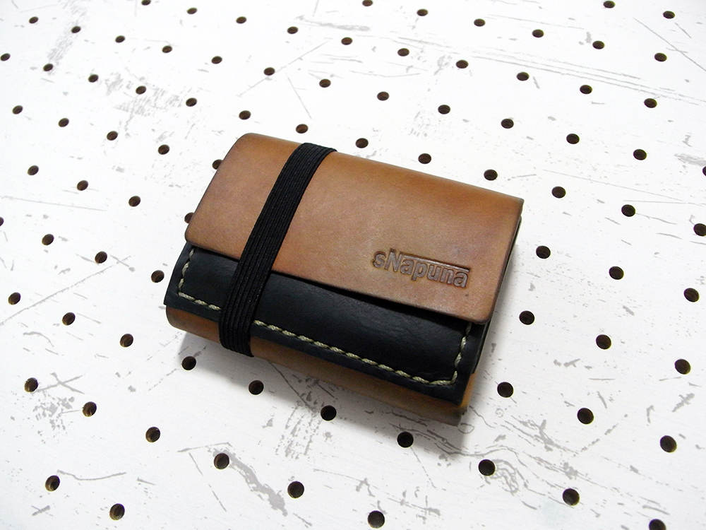 ミニマムウォレット002(クリーニング後1/6)/レザーソープで洗浄した後、専用オイルを塗布しました