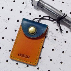 お守りケース001／2色仕様_商品画像000：相性の良いブルーとオレンジの2色です