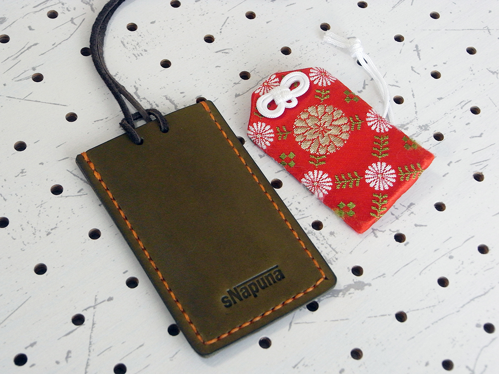 お守りケース004 商品画像005:当店のお守りケースの中で一番シンプルな作りです。