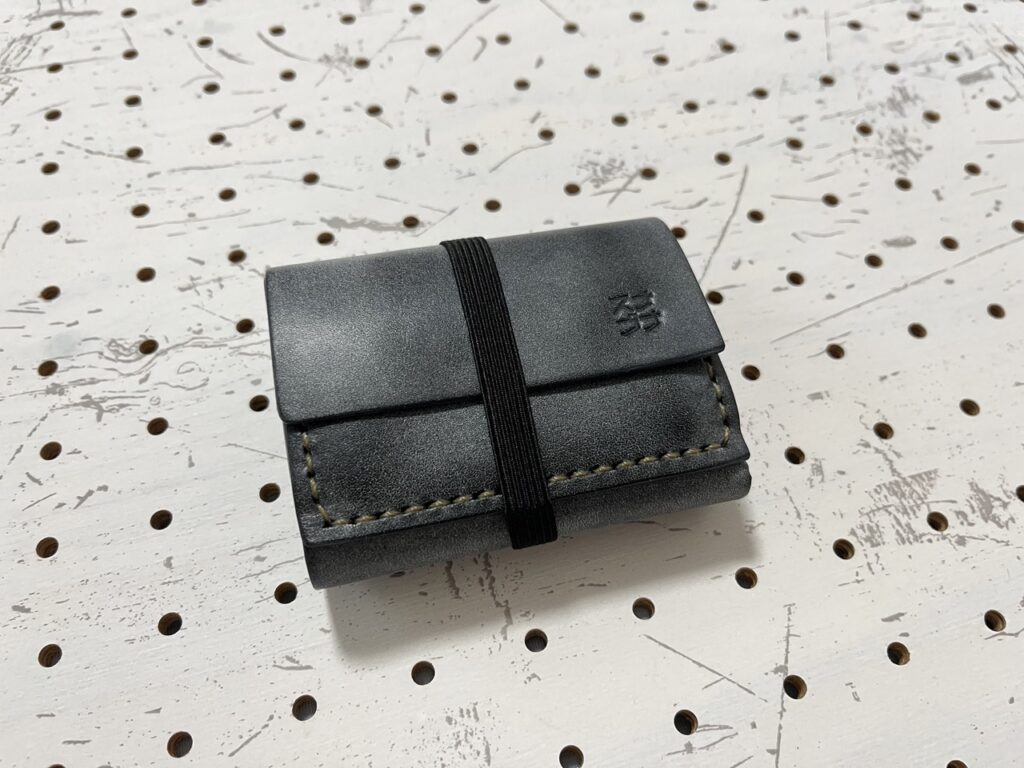 ロロマレザーのミニマムウォレット(撮影日:2023年5月5日)